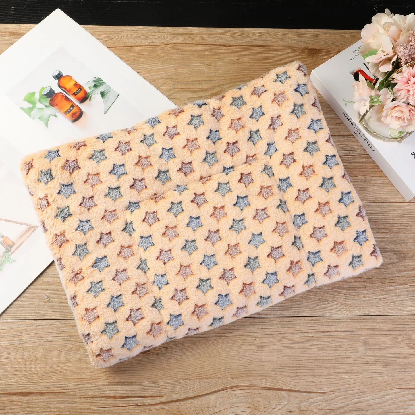 Thicken Cat Mat Breathable Flannel Cat Sleeping Mat Soft Dog Cushion for Small Dog Winter Warm Cat Blanket
